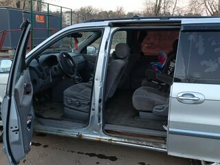 2001 Kia Carnival I, серый, 400000 рублей, вид 5