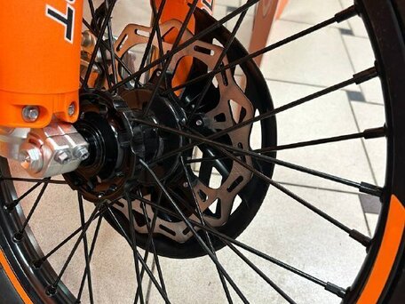2025 Regulmoto Holeshot, белый, 282000 рублей, вид 2