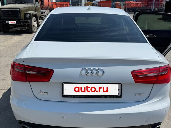 2012 Audi A6 IV (C7), белый, 1630000 рублей - вид 3