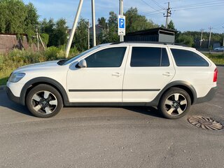 2012 Skoda Octavia Scout II (A5) Рестайлинг, белый, 980000 рублей, вид 5