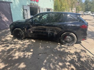 2010 Porsche Cayenne Turbo II (958), чёрный, 2550000 рублей, вид 4