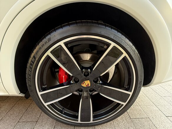 2021 Porsche Cayenne GTS III, белый, 13990000 рублей - вид 12