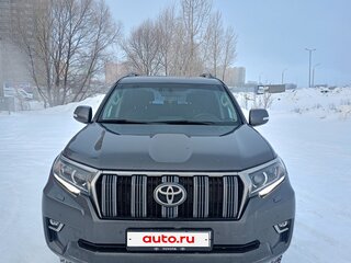2017 Toyota Land Cruiser Prado 150 Series Рестайлинг 2, серый, 4300000 рублей, вид 3