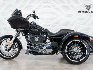 2022 Harley-Davidson Road Glide 3, чёрный, 4499000 рублей, вид 2