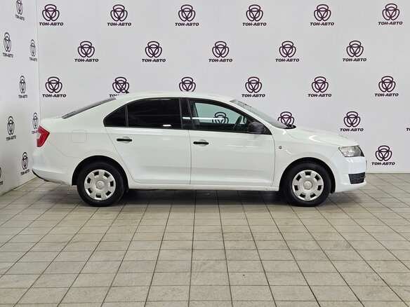 2014 Skoda Rapid I, белый - вид 3