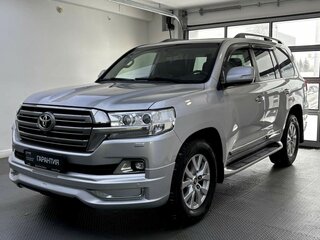 Toyota Land Cruiser 200 Series Рестайлинг 2