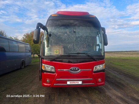 2009 Kia Granbird, красный, 5500000 рублей, вид 1
