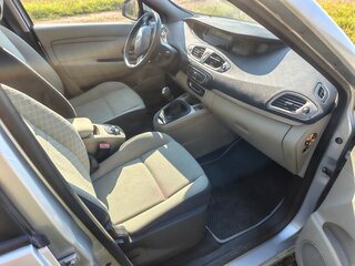 2010 Renault Scenic III, серебристый, 580000 рублей, вид 2