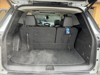 2019 Chevrolet Traverse II, серебристый, 3350000 рублей, вид 2