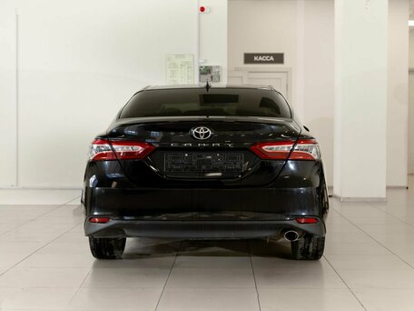 2019 Toyota Camry VIII (XV70), чёрный, 2700000 рублей, вид 5