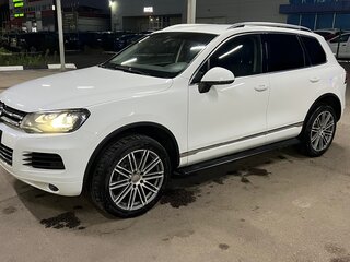 2013 Volkswagen Touareg II, белый, 2920000 рублей, вид 1