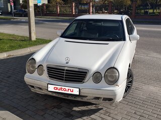 2001 Mercedes-Benz E-Класс 270 II (W210, S210) Рестайлинг, белый, 390000 рублей, вид 3