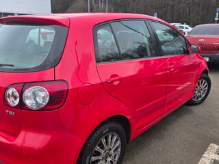 2011 Volkswagen Golf Plus II, красный, 570000 рублей, вид 2