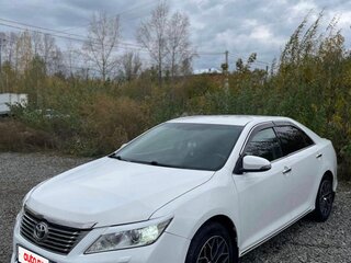 2013 Toyota Camry VII (XV50), белый, 1500000 рублей, вид 1