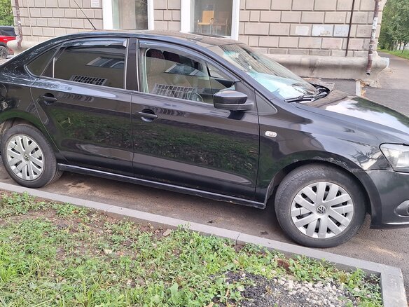 2012 Volkswagen Polo V, чёрный, 520000 рублей - вид 4