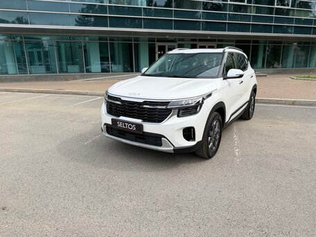 2026 Kia Seltos I Рестайлинг, белый, 2048000 рублей, вид 1