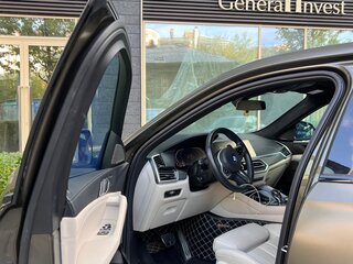 2021 BMW X6 40i III (G06), коричневый, 12700000 рублей, вид 5