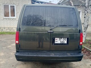 1997 GMC Safari II, зелёный, 1125000 рублей, вид 3