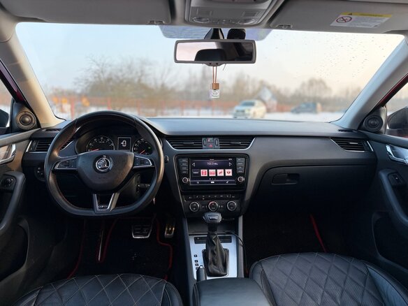 2014 Skoda Octavia III (A7), красный, 1400000 рублей - вид 10