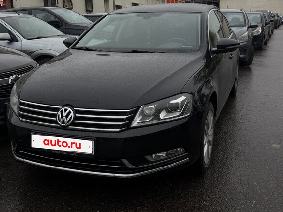 2013 Volkswagen Passat B7, чёрный, 1150000 рублей - вид 1