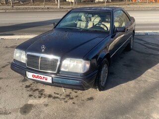 1995 Mercedes-Benz E-Класс 320 I (W124), синий, 1500000 рублей, вид 1
