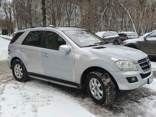 2008 Mercedes-Benz M-Класс 350 II (W164) Рестайлинг, серебристый, 950000 рублей, вид 3