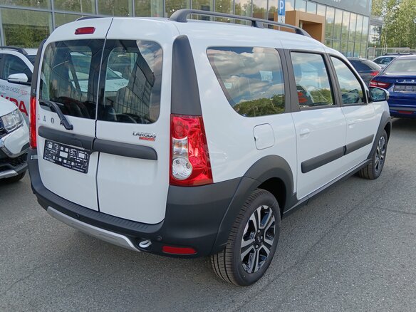 2026 Lada (ВАЗ) Largus Cross I Рестайлинг, белый - вид 4