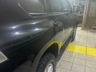 2011 Toyota Land Cruiser Prado 150 Series, чёрный, 2900000 рублей, вид 3