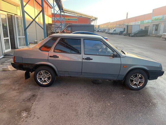 2002 Lada (ВАЗ) 21099, серый, 250000 рублей - вид 1