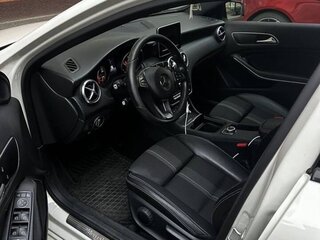 2017 Mercedes-Benz A-Класс 180 III (W176) Рестайлинг, белый, 1850000 рублей, вид 5