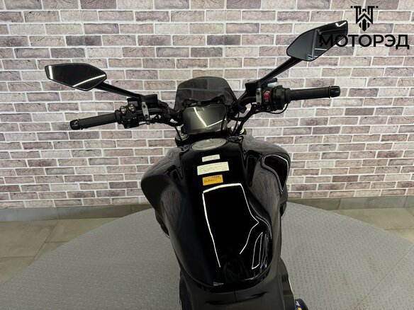2023 Ducati Diavel V4, чёрный - вид 10