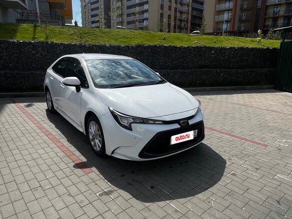 2019 Toyota Corolla XII (E210), белый, 1750000 рублей