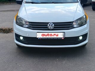 2020 Volkswagen Polo V Рестайлинг, жёлтый, 725000 рублей, вид 2