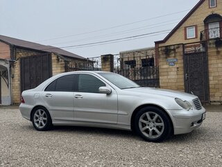 2004 Mercedes-Benz C-Класс 180 II (W203), серебристый, 599000 рублей, вид 2