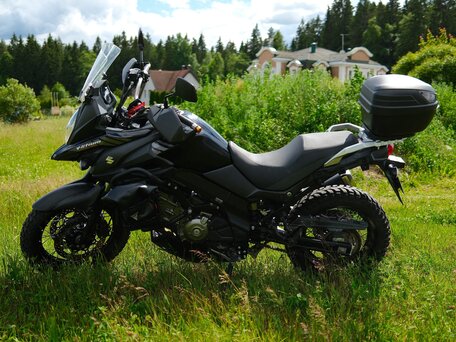 2018 Suzuki V-Strom DL 650, чёрный, 850000 рублей, вид 4