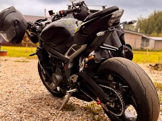 2020 Triumph Street Triple, чёрный, 900000 рублей, вид 2