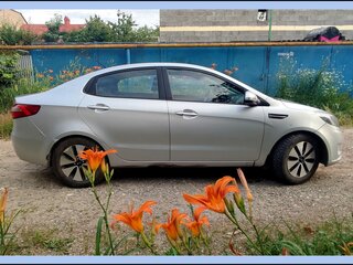 2012 Kia Rio 4-speed III, серебристый, 830000 рублей, вид 2