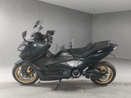 2022 Yamaha TMAX, зелёный, 1200000 рублей, вид 2