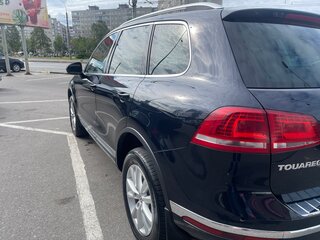 2016 Volkswagen Touareg II Рестайлинг, синий, 3050000 рублей, вид 4