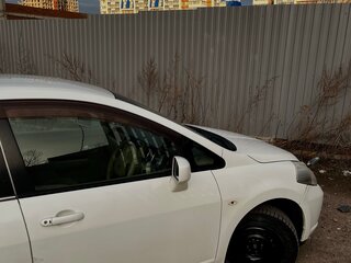 2009 Nissan Tiida Latio I, белый, 540000 рублей, вид 4