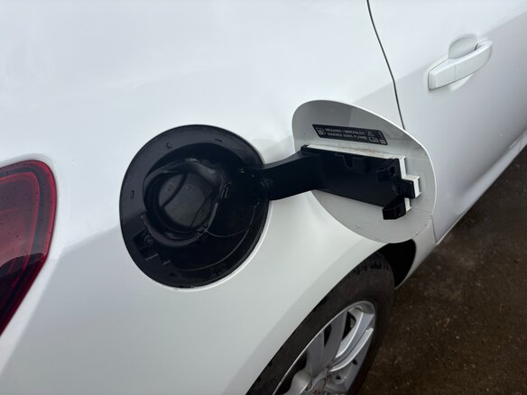 2010 Opel Astra J, белый, 700000 рублей - вид 31
