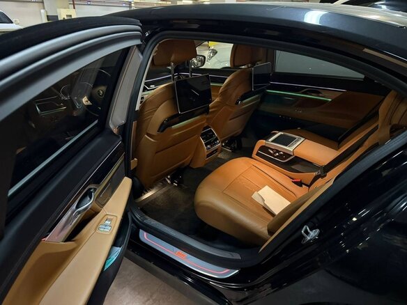 2022 BMW 7 серии Long 740Ld xDrive VI (G11/G12) Рестайлинг, чёрный, 8000000 рублей - вид 7