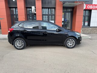 2016 Kia Rio III Рестайлинг, чёрный, 1300000 рублей, вид 5