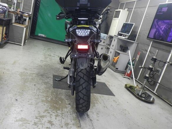 2023 Suzuki V-Strom 800DE, серый, 990000 рублей - вид 10