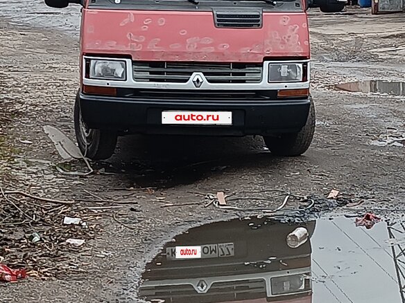 1990 Renault Trafic, красный, 550000 рублей - вид 4