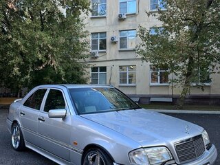 1998 Mercedes-Benz C-Класс 280 I (W202) Рестайлинг, серебристый, 1200000 рублей, вид 2