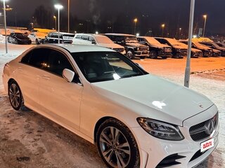 2018 Mercedes-Benz C-Класс 200 IV (W205) Рестайлинг, белый, 2300000 рублей, вид 3