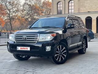 2013 Toyota Land Cruiser 200 Series Рестайлинг 1, чёрный, 4300000 рублей, вид 1