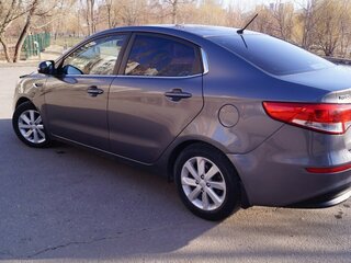 2016 Kia Rio III Рестайлинг, серый, 1000000 рублей, вид 4