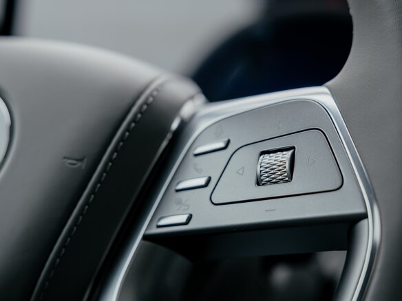 2025 Denza N9 46.9 kWh, серый, 7990000 рублей - вид 10